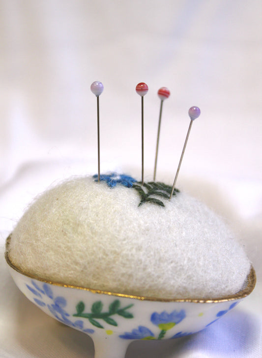 Tulip Hiroshima Akari Glass Head Pins