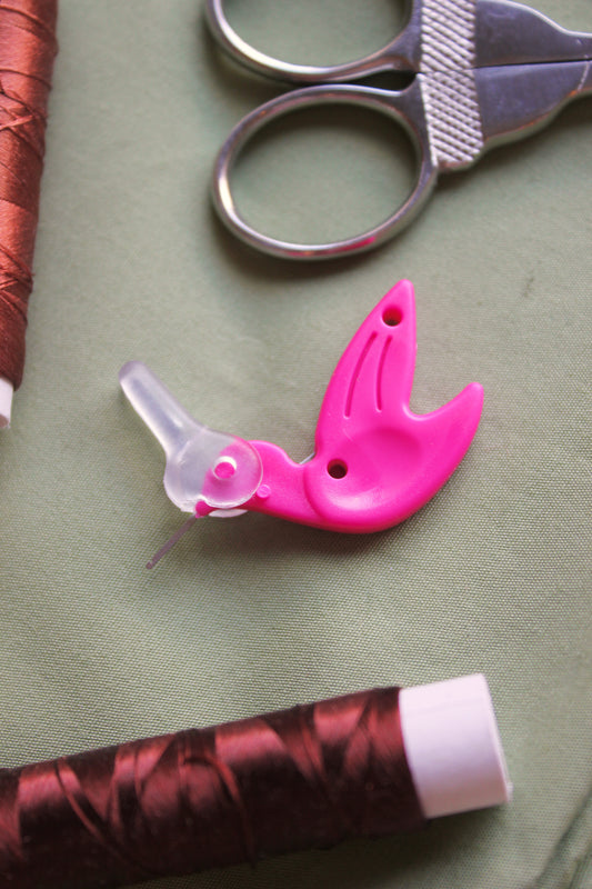 'Birdy' Needle Threader